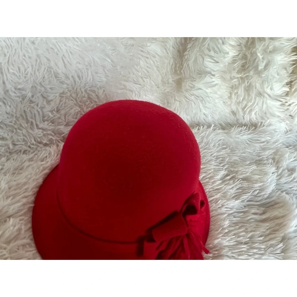 Vintage Betmar‎ Cloche Hat Red Wool Bow 1920s Flapper Style Theater Costume